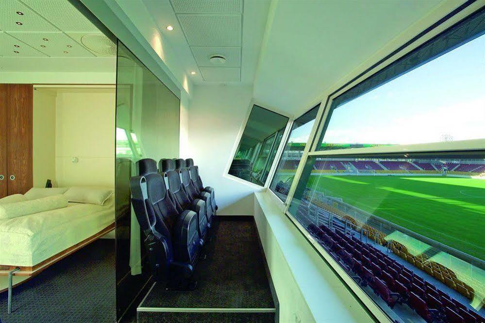 Hotel Fc Nordsjaelland Фарум Екстер'єр фото